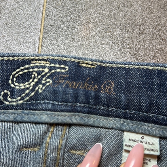 Vintage Y2K Frankie B Low Rise Dark Wash Jeans with Sparkly Pocket Details - Picture 5 of 7